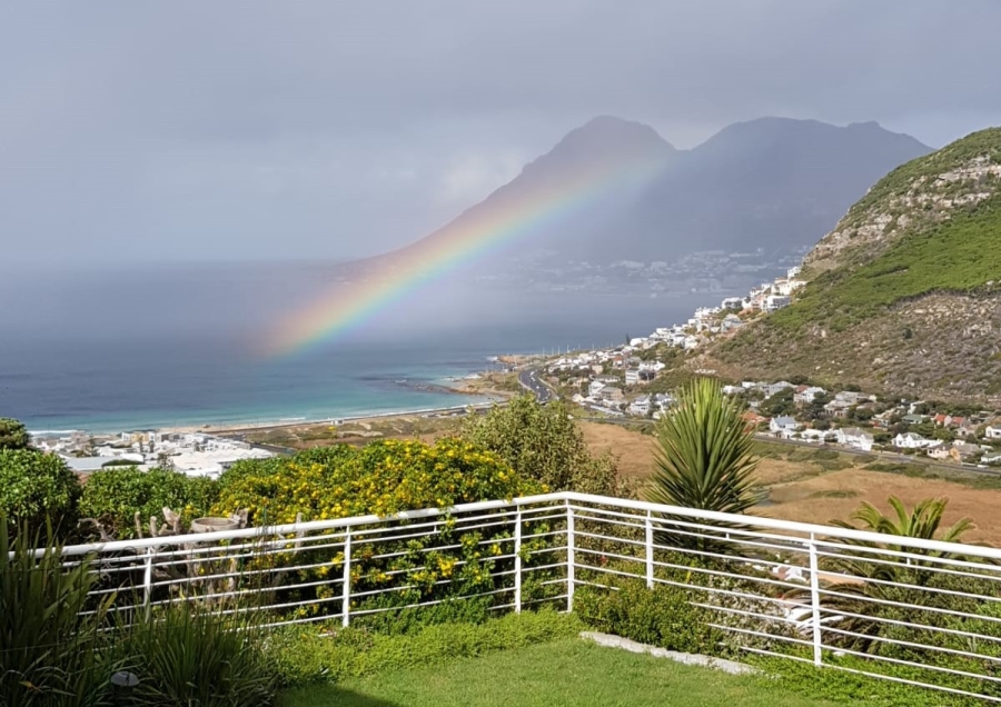 4 Bedroom Property for Sale in Glencairn Heights Western Cape